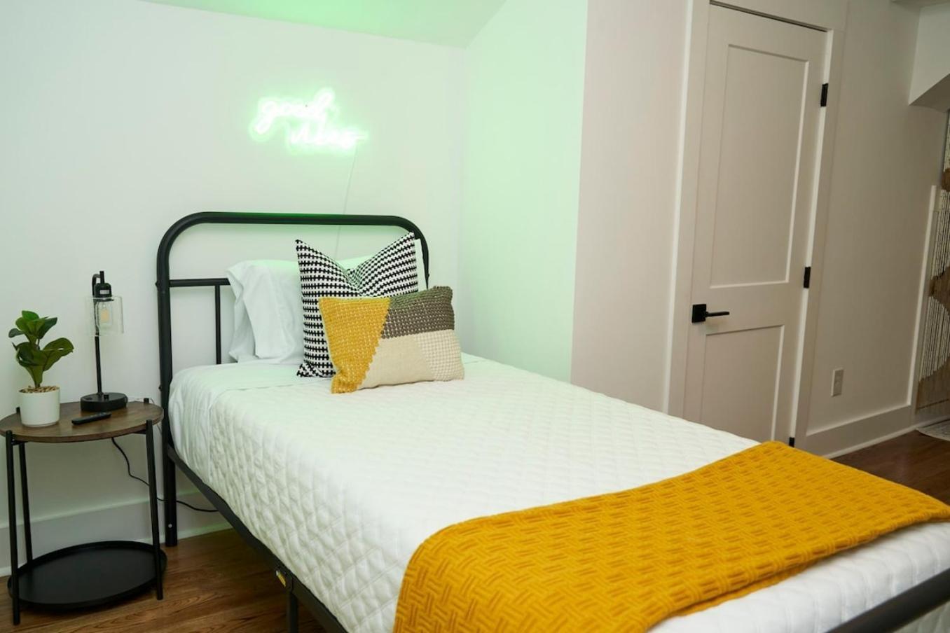 Spacious Retreat Near Downtown, Atl 亚特兰大 外观 照片